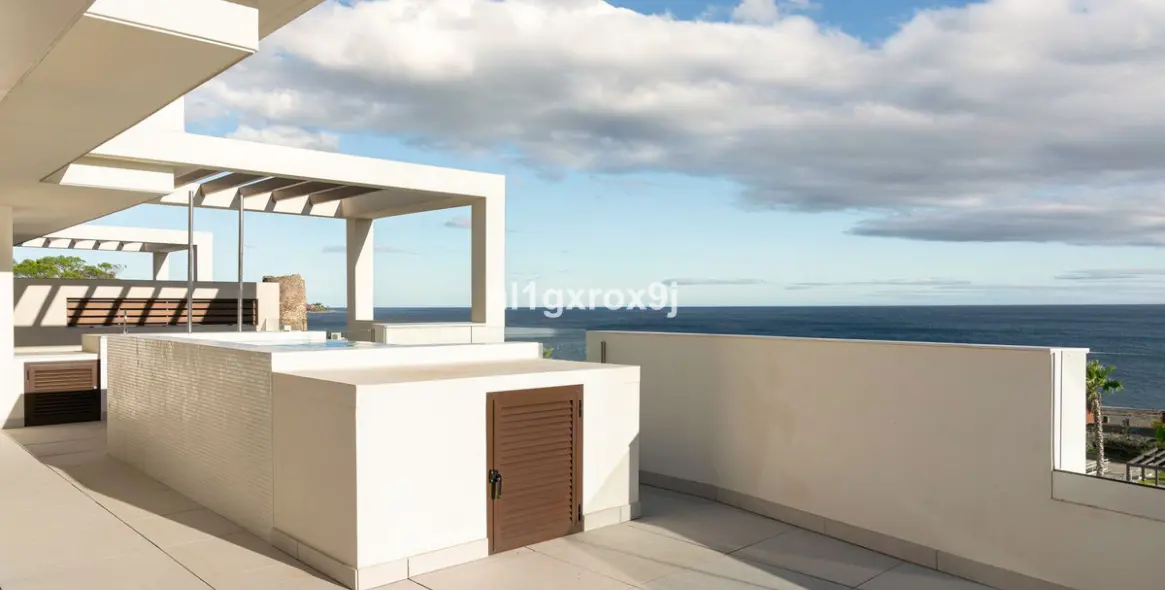 Долгосрочная аренда двухуровневого пентхауса в Estepona 23