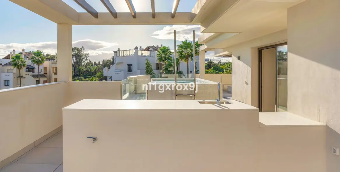 Долгосрочная аренда двухуровневого пентхауса в Estepona 26