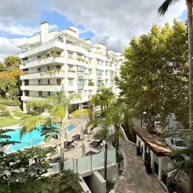 Long-term rent of middle floor apartment in The Golden Mile