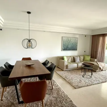 Long-term rent of middle floor apartment in The Golden Mile