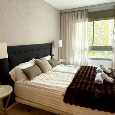Long-term rent of middle floor apartment in The Golden Mile