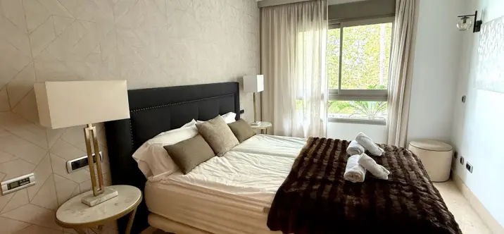 Long-term rent of middle floor apartment in The Golden Mile 4