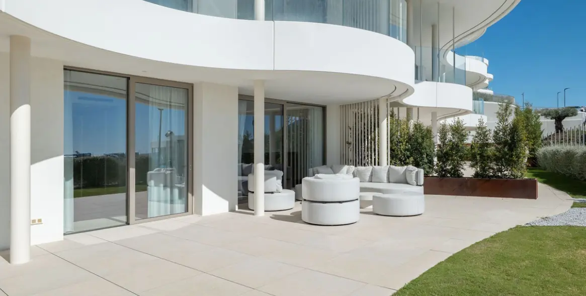 Long-term rent of ground floor apartment in Benahavís 1