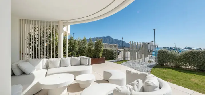 Долгосрочная аренда апартаментов на первом этаже в Benahavís 1