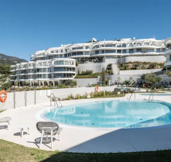 Долгосрочная аренда апартаментов на первом этаже в Benahavís