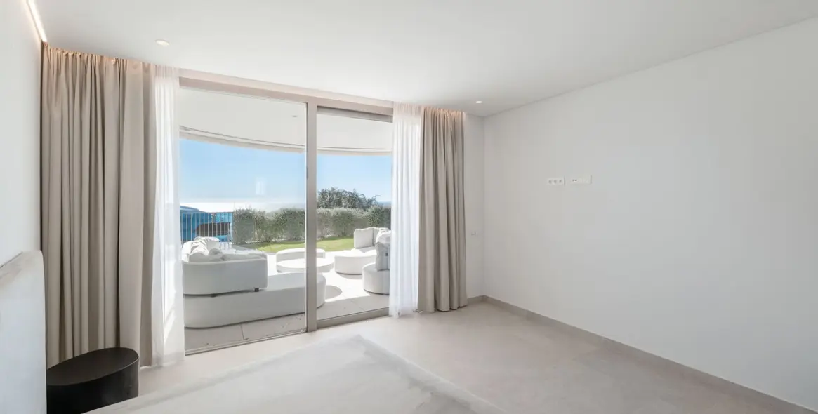 Long-term rent of ground floor apartment in Benahavís 12