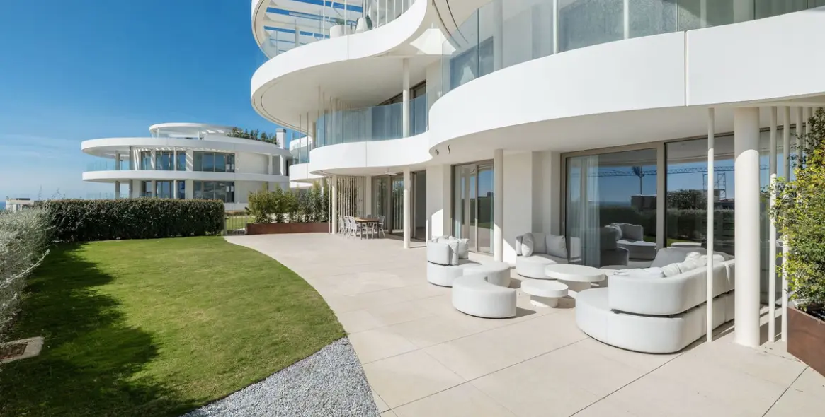 Long-term rent of ground floor apartment in Benahavís 13