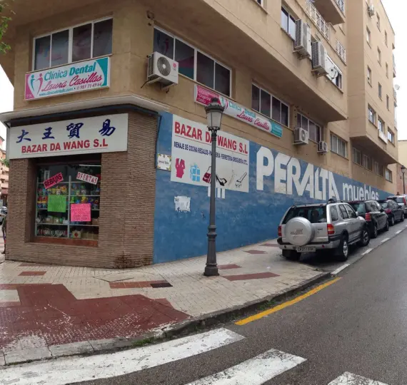Long-term rent of shop in Estepona