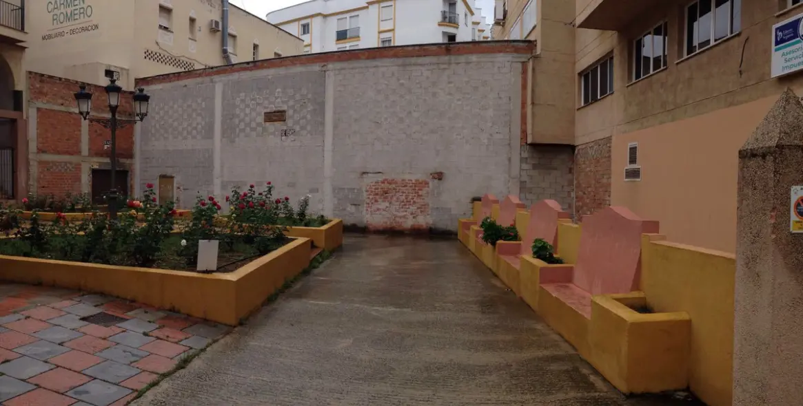 Long-term rent of shop in Estepona 4