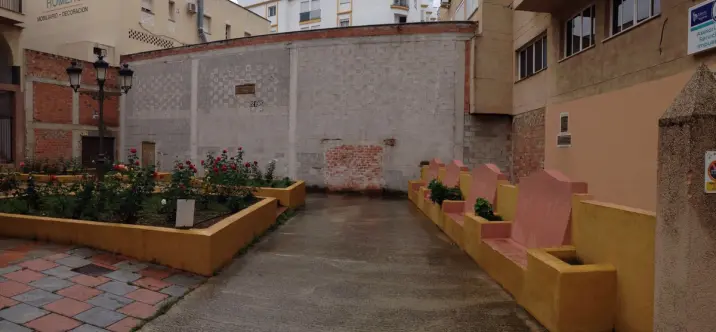 Long-term rent of shop in Estepona 3