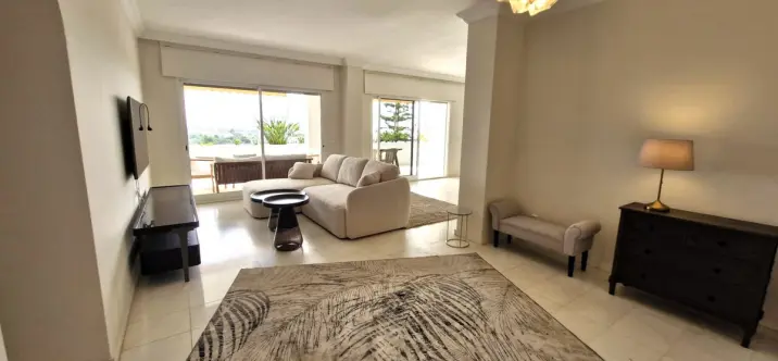 Penthouse R5137921 4