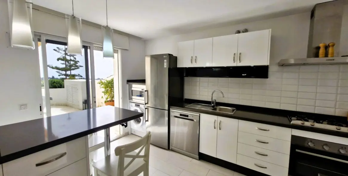 Long-term rent of penthouse in Marbella (district The Golden Mile) 7