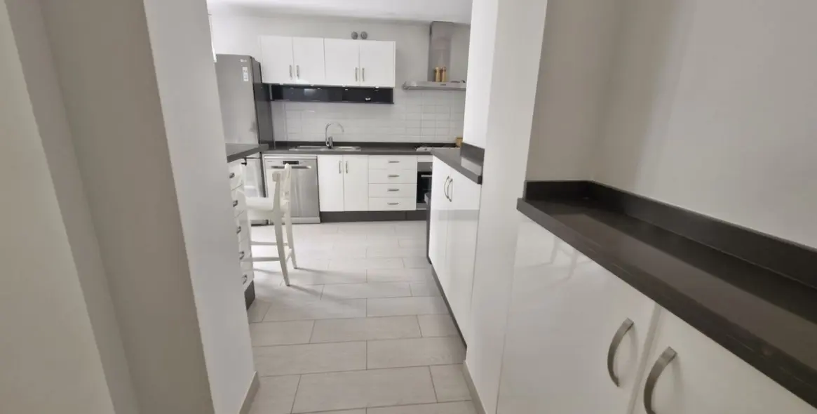 Long-term rent of penthouse in Marbella (district The Golden Mile) 9