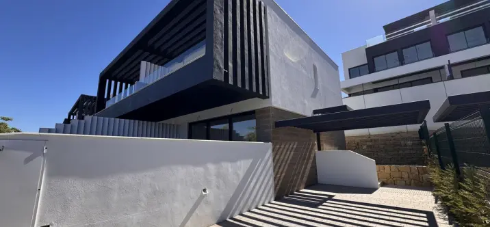 Long-term rent of semi-detached house in Atalaya 1