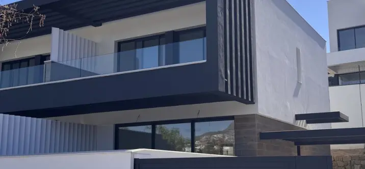 Long-term rent of semi-detached house in Atalaya 2