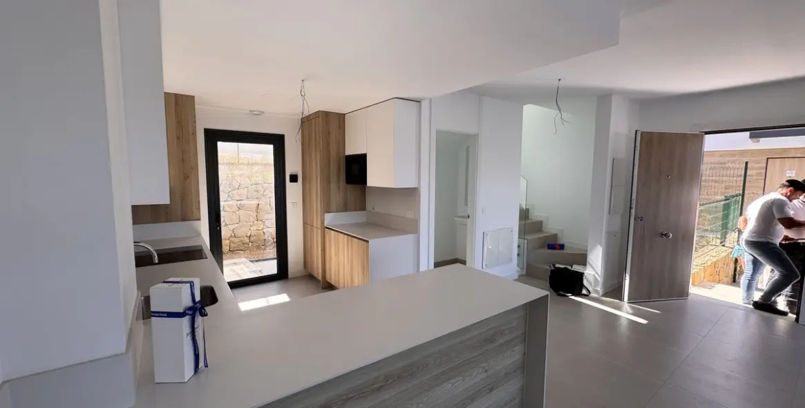 Long-term rent of semi-detached house in Atalaya 19