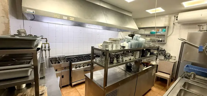 Long-term rent of commercial premises in Puerto Banús 3