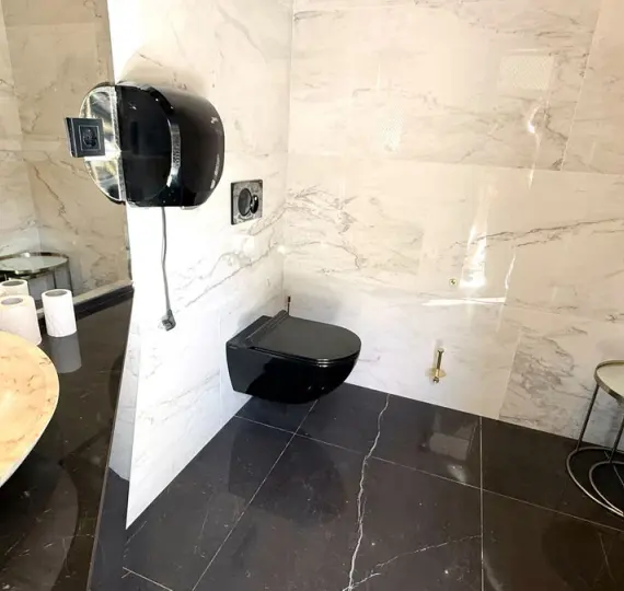 Long-term rent of commercial premises in Puerto Banús