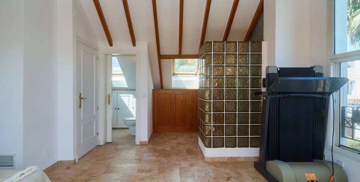 Long-term rent of townhouse in Marbella 12