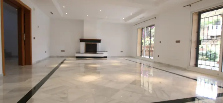 Long-term rent of detached villa in El Rosario 2