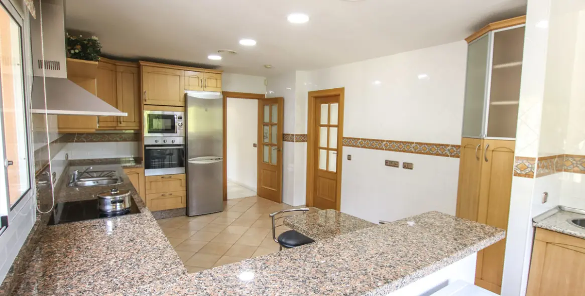 Long-term rent of detached villa in El Rosario 6