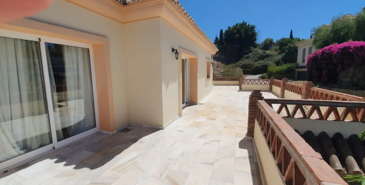 Long-term rent of detached villa in El Rosario 10