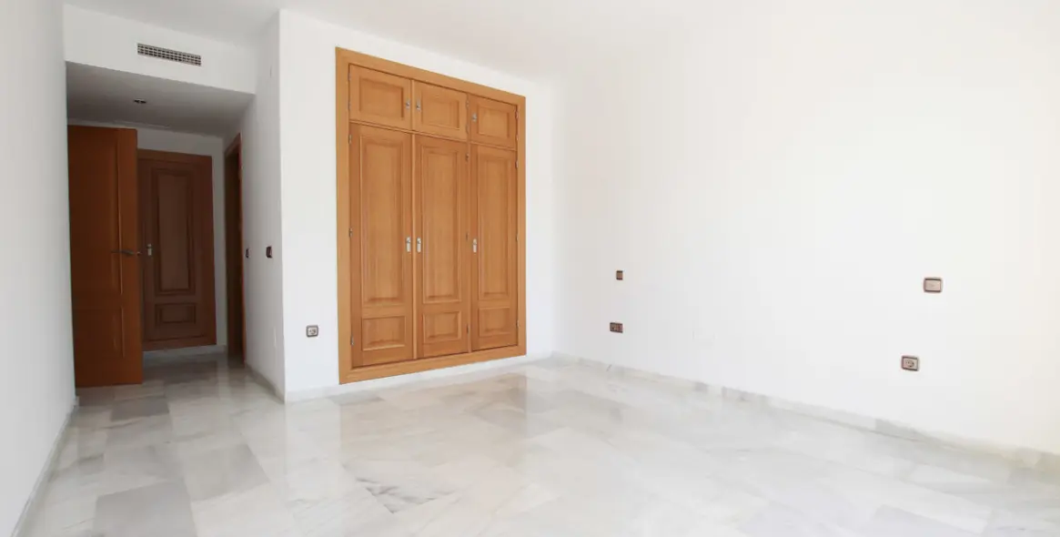 Long-term rent of detached villa in El Rosario 11