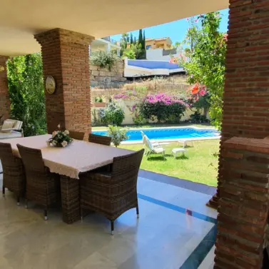 Долгосрочная аренда  отдельно стоящей виллы в El Rosario