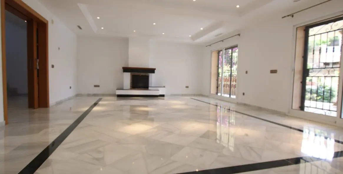 Долгосрочная аренда  отдельно стоящей виллы в El Rosario 3