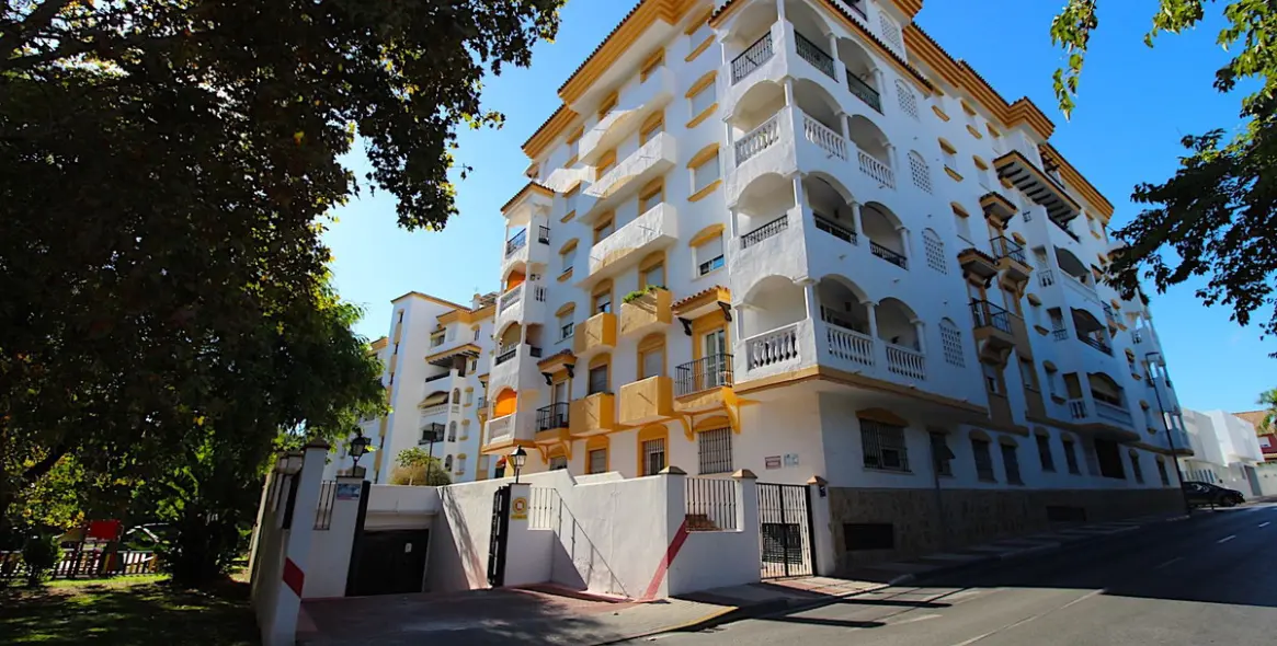 Продажа двухуровневого пентхауса в San Pedro de Alcántara 23