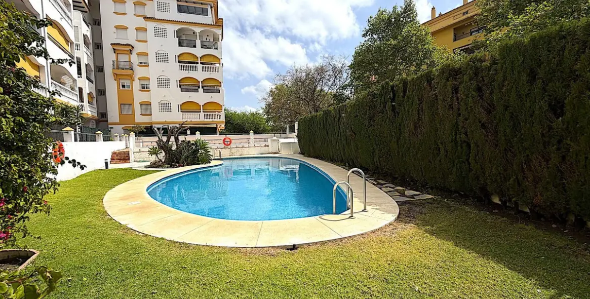 Продажа двухуровневого пентхауса в San Pedro de Alcántara 28