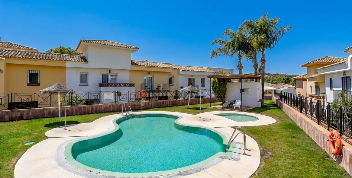 Sale of townhouse in Alhaurin Golf 23