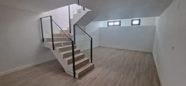 Продажа дома на две семьи в Manilva 3