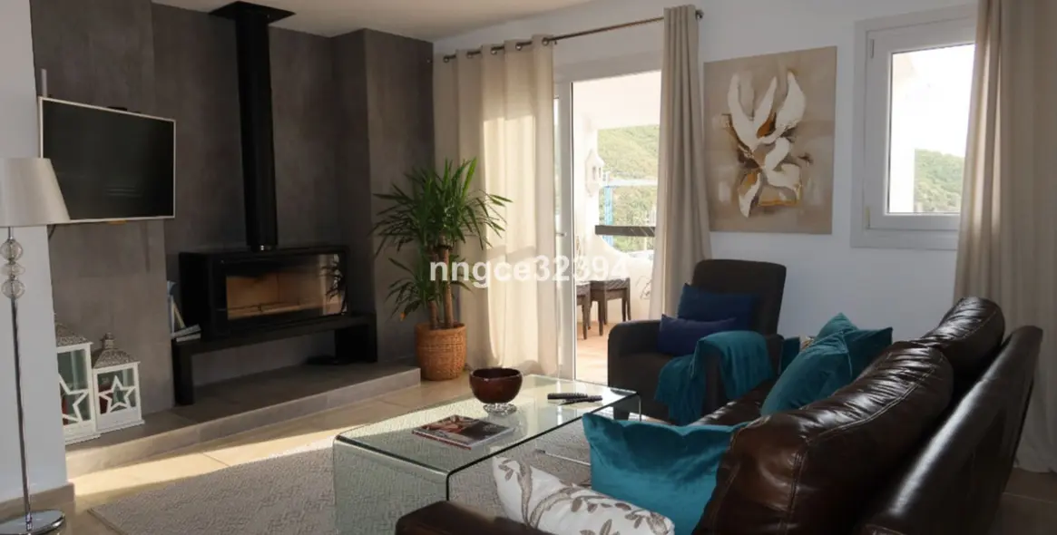 Sale of penthouse in Benahavís 1