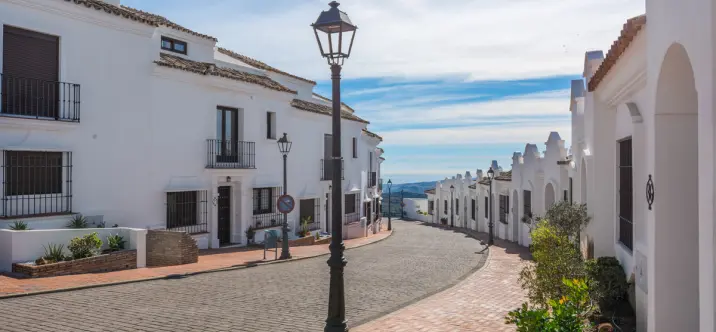 Продажа таунхауса в Casares 0