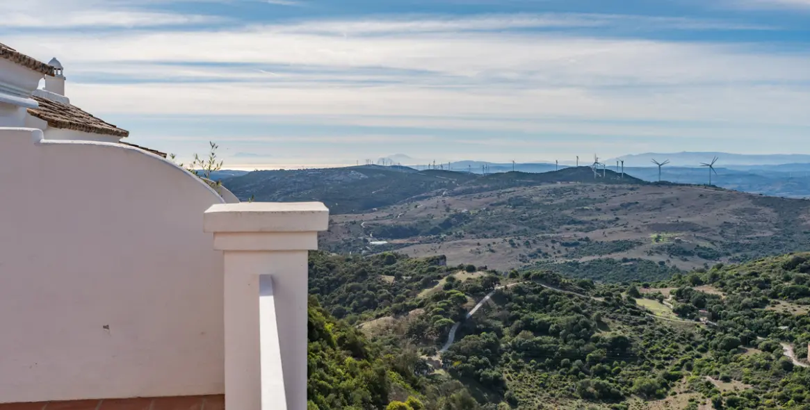 Sale of townhouse in Casares 2