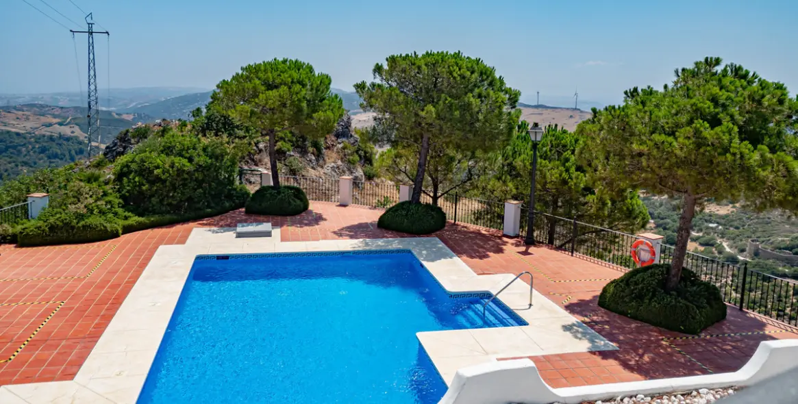 Sale of townhouse in Casares 5