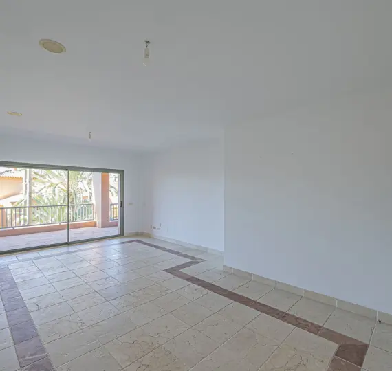 Sale of middle floor apartment in Atalaya