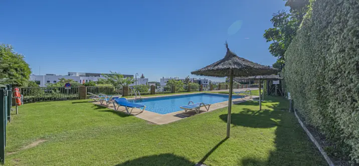 Sale of middle floor apartment in Atalaya 4