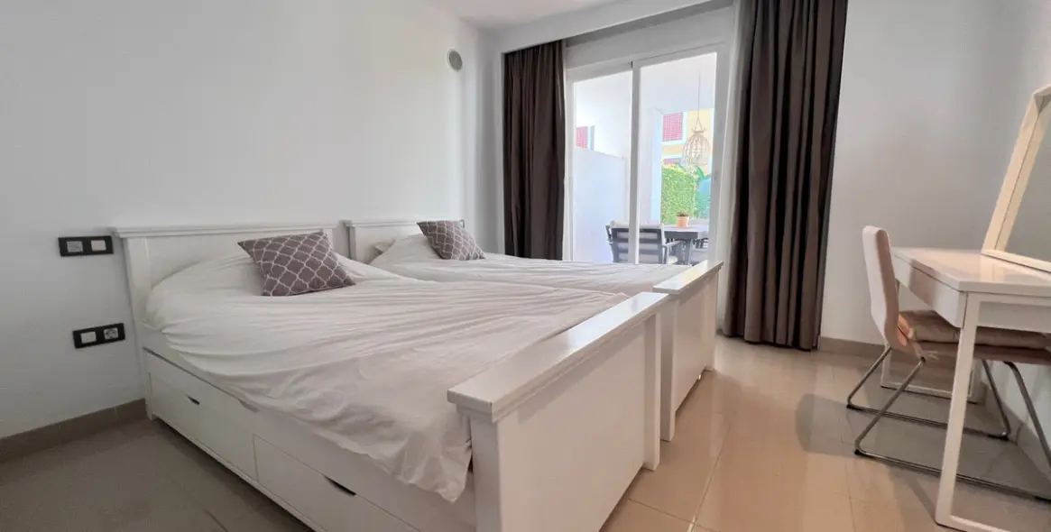 Продажа апартаментов на среднем этаже в Estepona 17