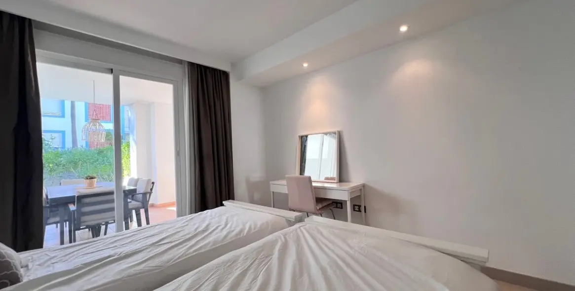 Продажа апартаментов на среднем этаже в Estepona 18