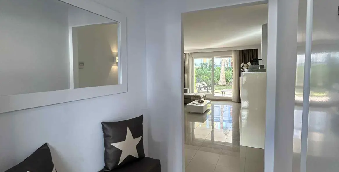 Продажа апартаментов на среднем этаже в Estepona 19