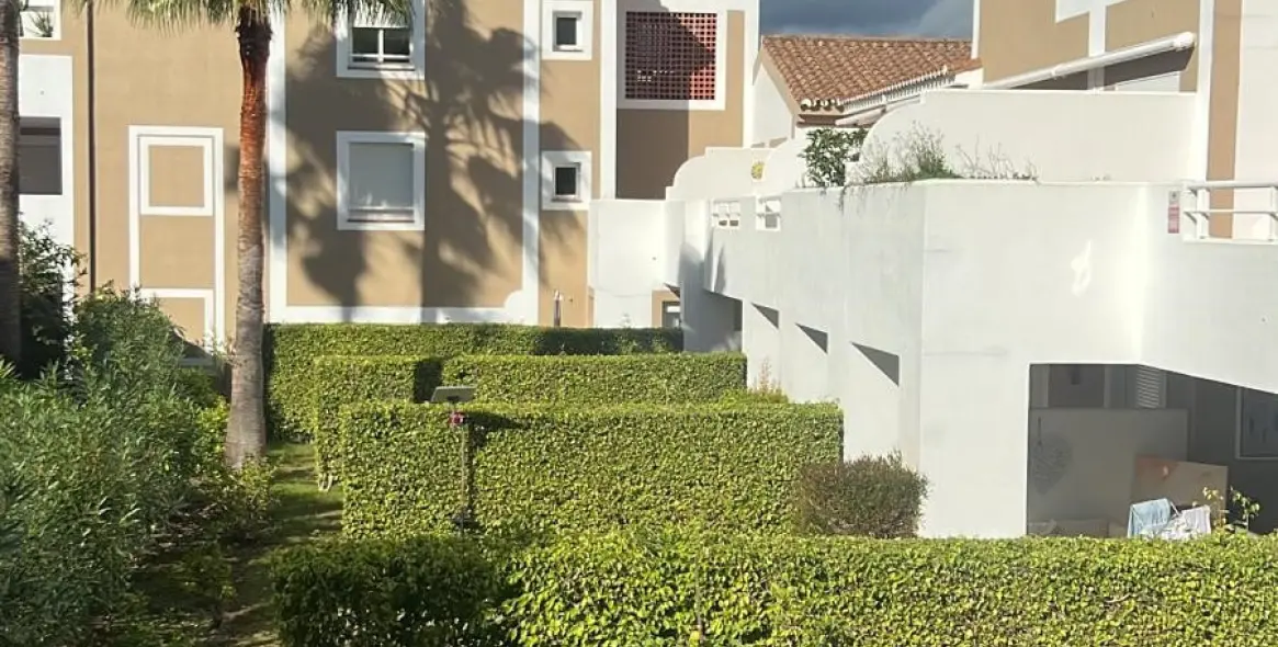 Продажа апартаментов на первом этаже в Estepona 21