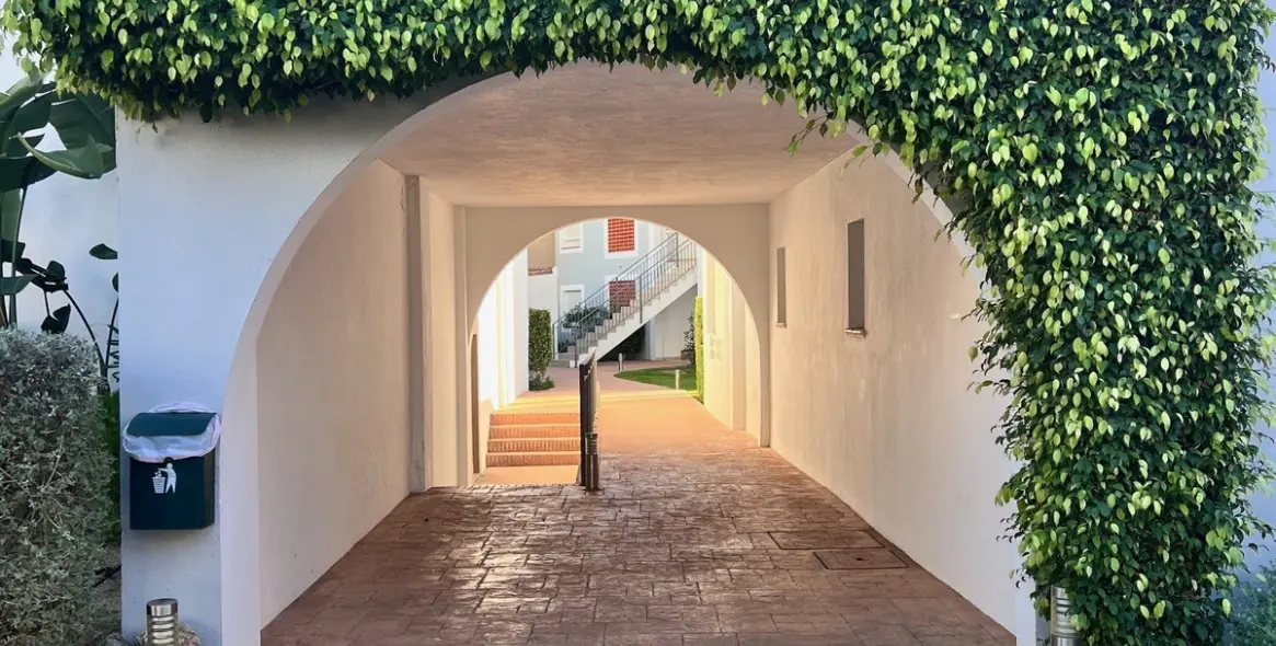 Продажа апартаментов на первом этаже в Estepona 26