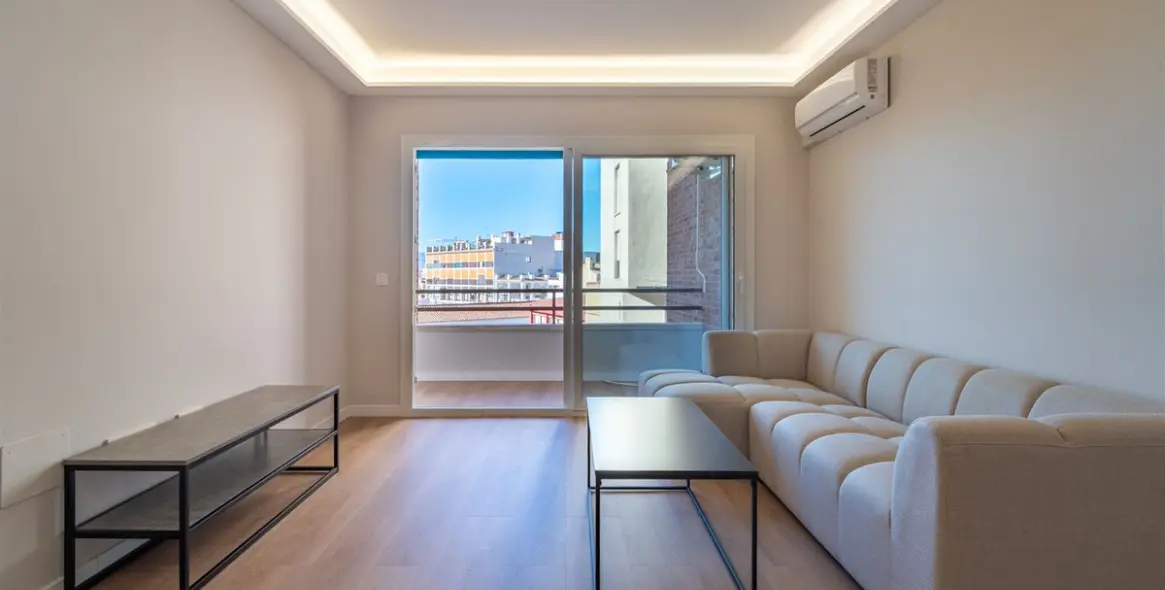 Sale of middle floor apartment in La Victoria 1