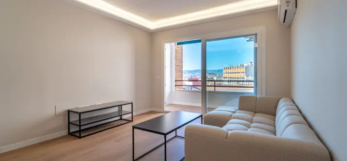 Sale of middle floor apartment in La Victoria 1