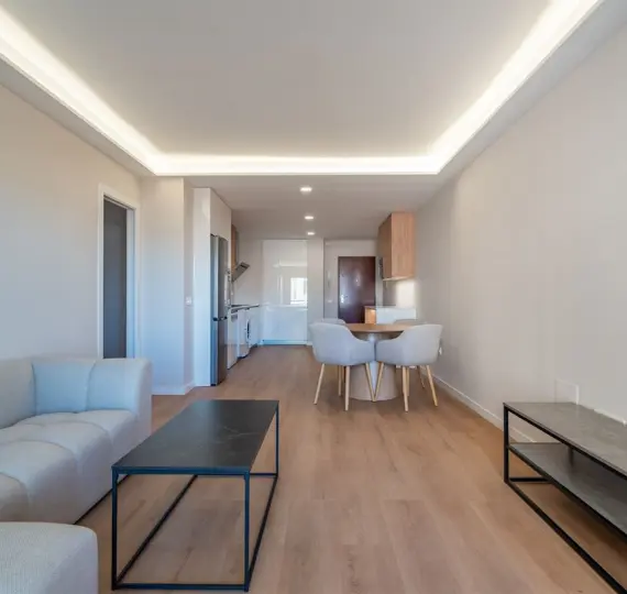 Sale of middle floor apartment in La Victoria