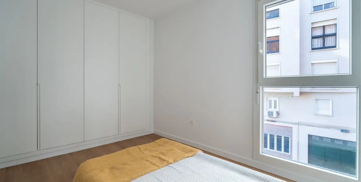 Sale of middle floor apartment in La Victoria 12