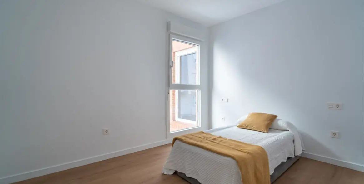 Sale of middle floor apartment in La Victoria 16