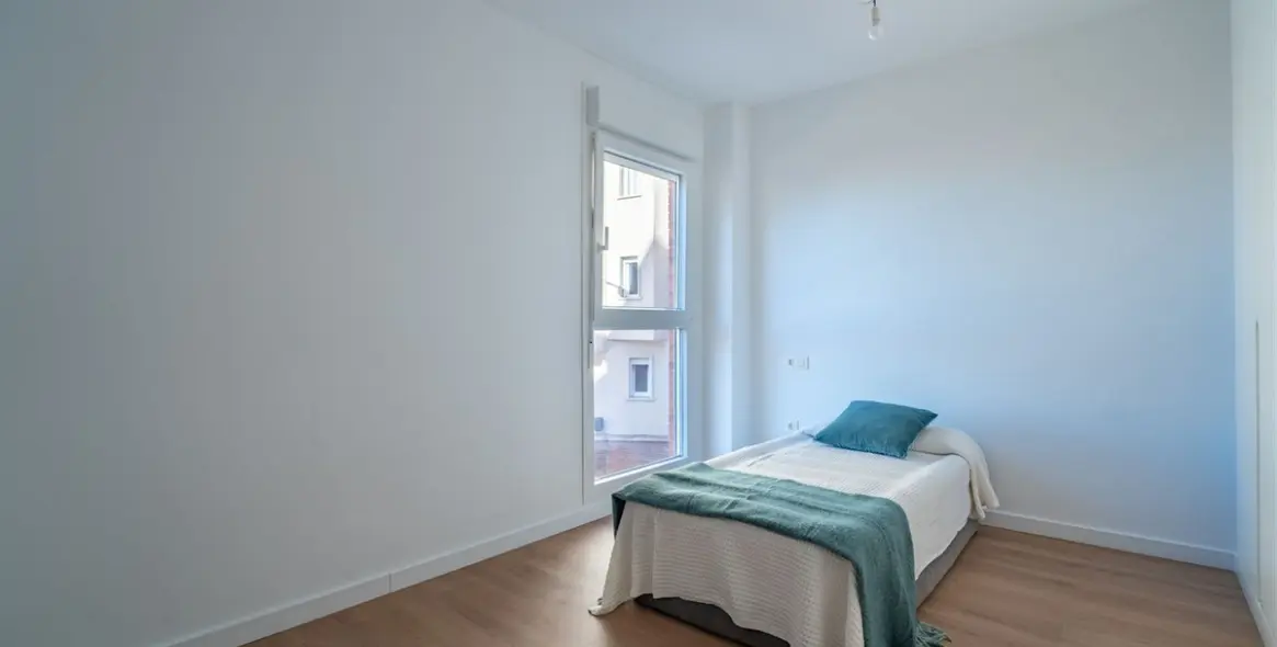 Sale of middle floor apartment in La Victoria 17